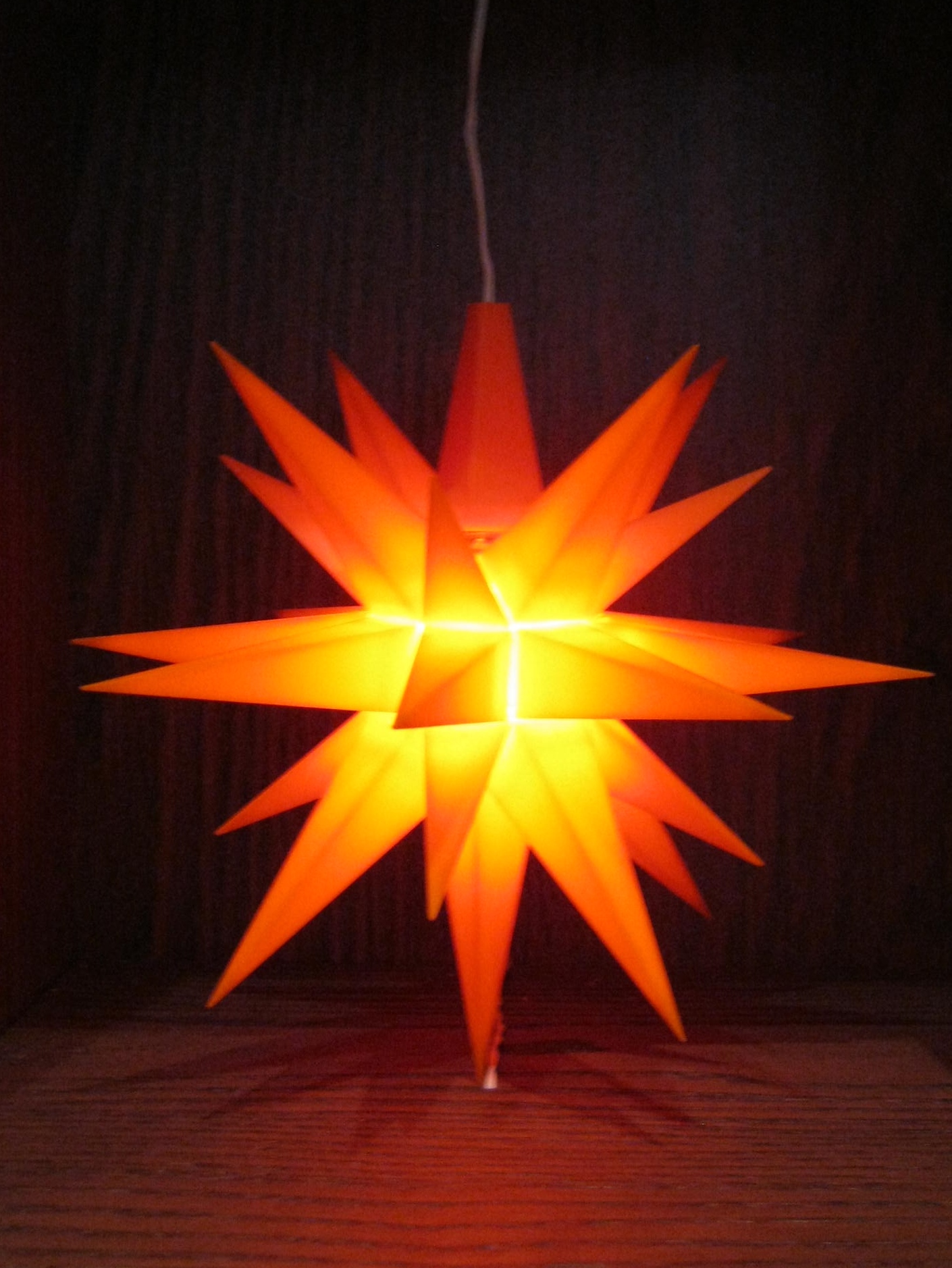 Herrnhuter Sterne - Der Ursprung aller Weihnachtsterne - PAPIERHAUS GROTH